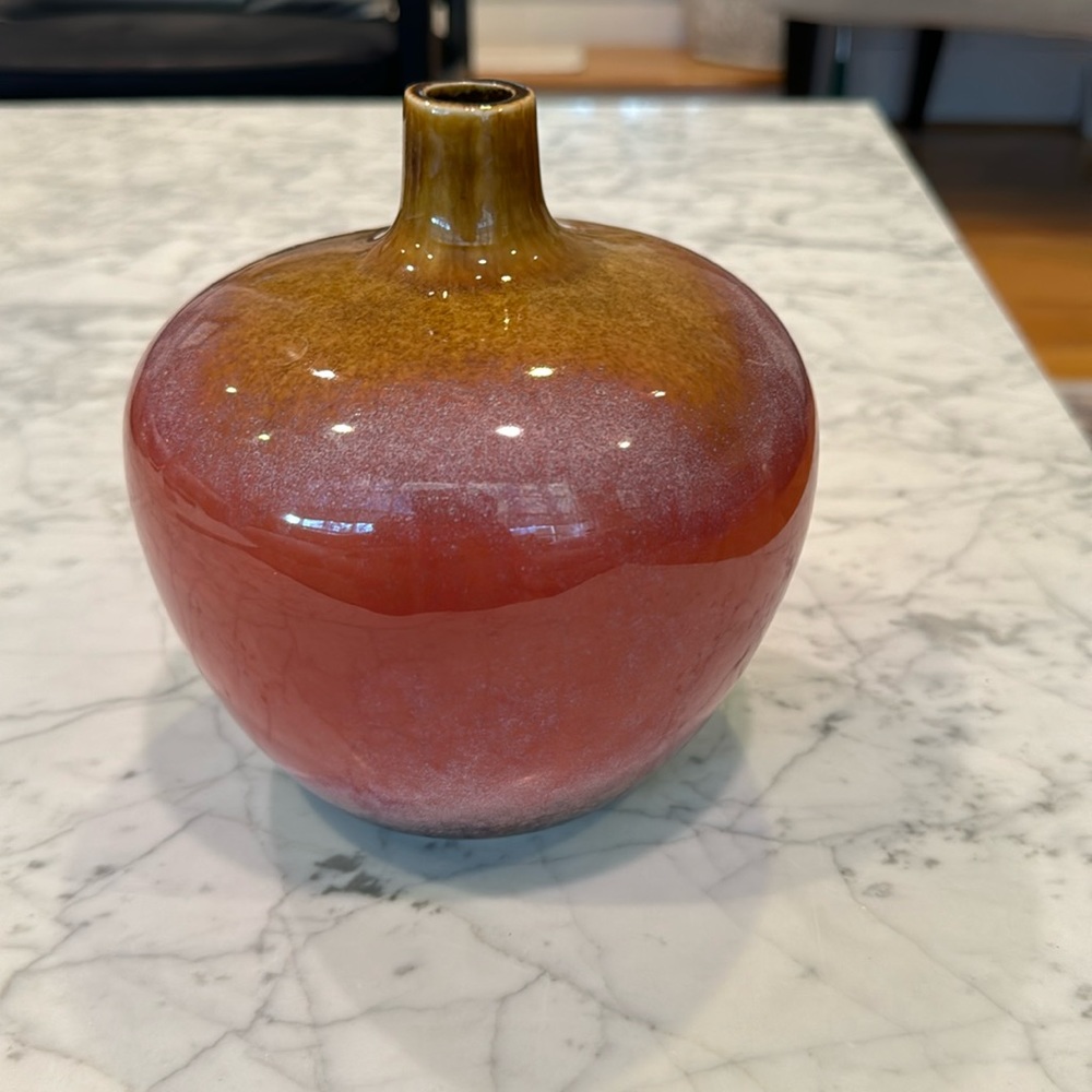 Vase glazed clay